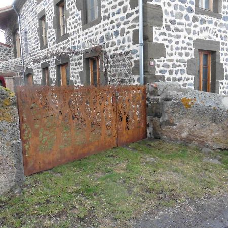 Вілла La Loge Sanssac-l'Eglise Екстер'єр фото